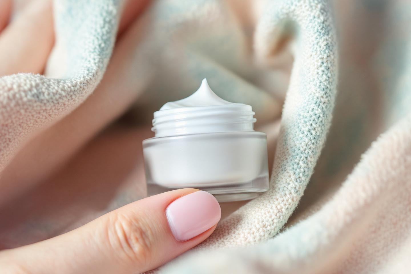 Avis sur la crème de jour Abeille Royale Guerlain : retour d’expérience